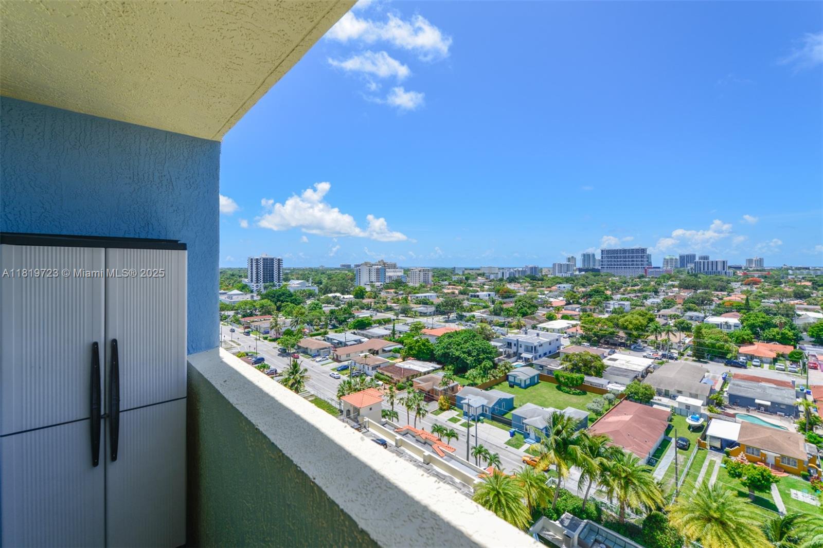 THE ASTON CONDO - Residential