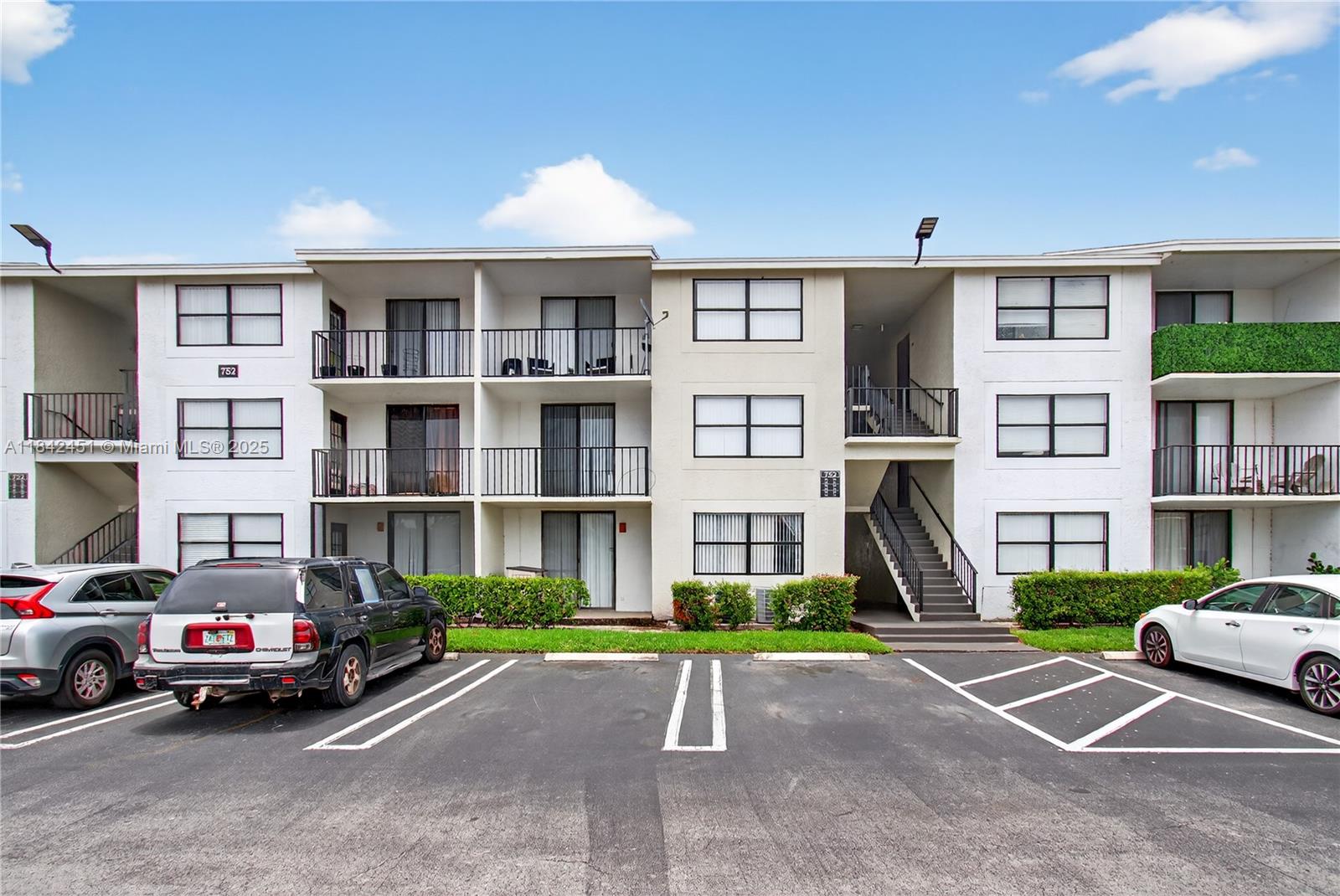 , West Palm Beach, FL, 33401/$155,000 1 1217555679