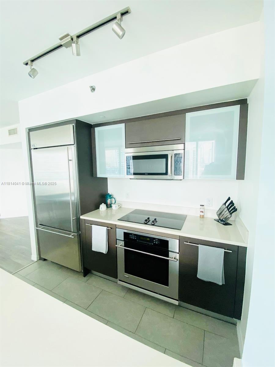 500 BRICKELL WEST CONDO - Residential Lease