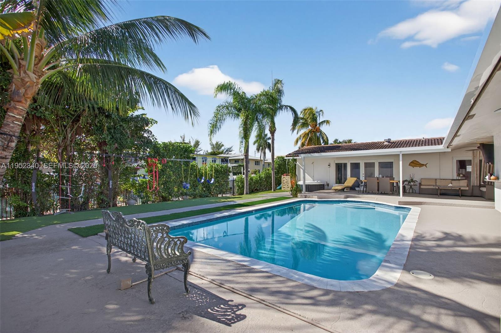 LANDINGS FIRST SEC - Residential