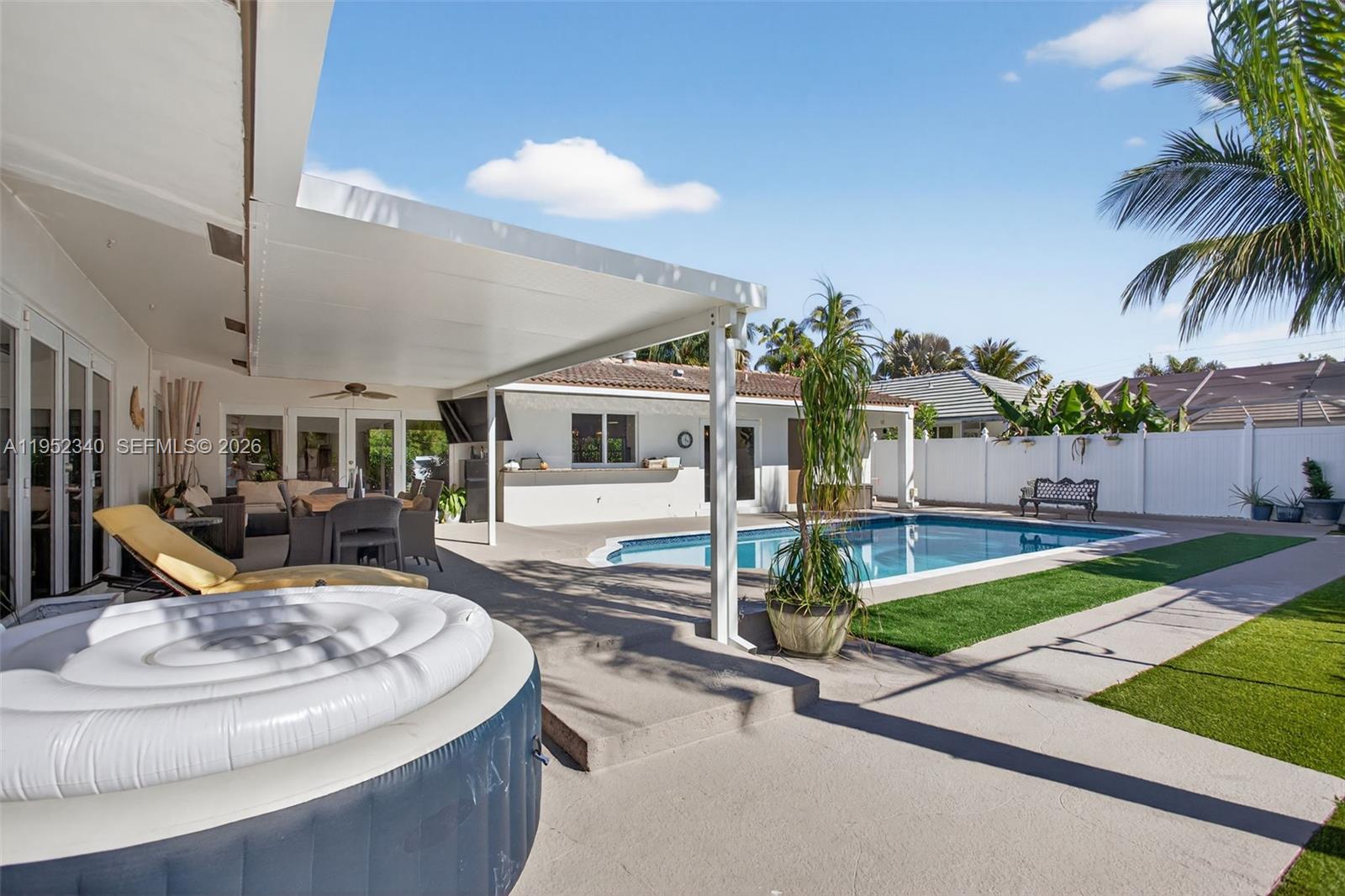 LANDINGS FIRST SEC - Residential