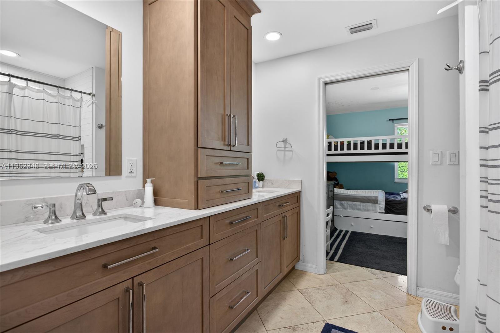 LANDINGS FIRST SEC - Residential