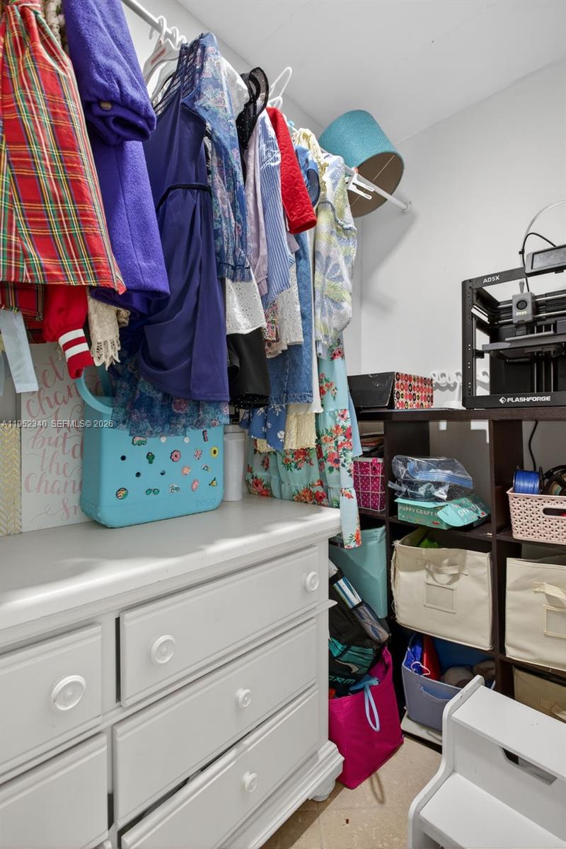 LANDINGS FIRST SEC - Residential