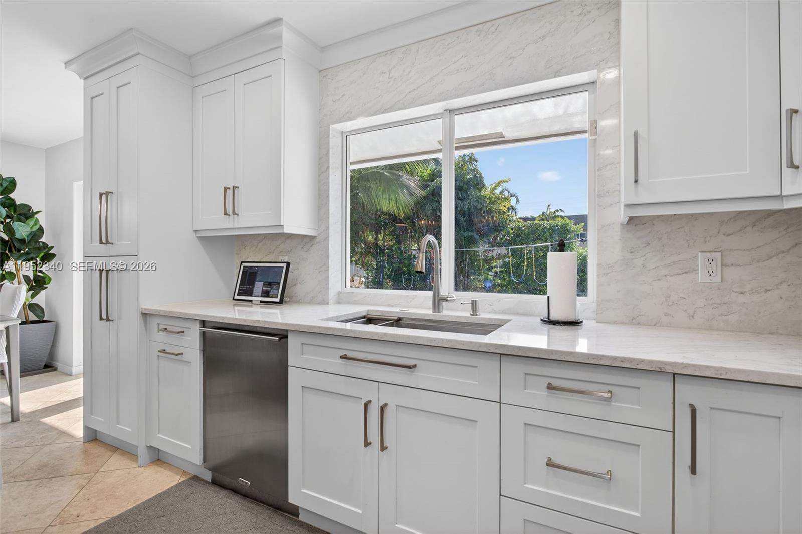 LANDINGS FIRST SEC - Residential