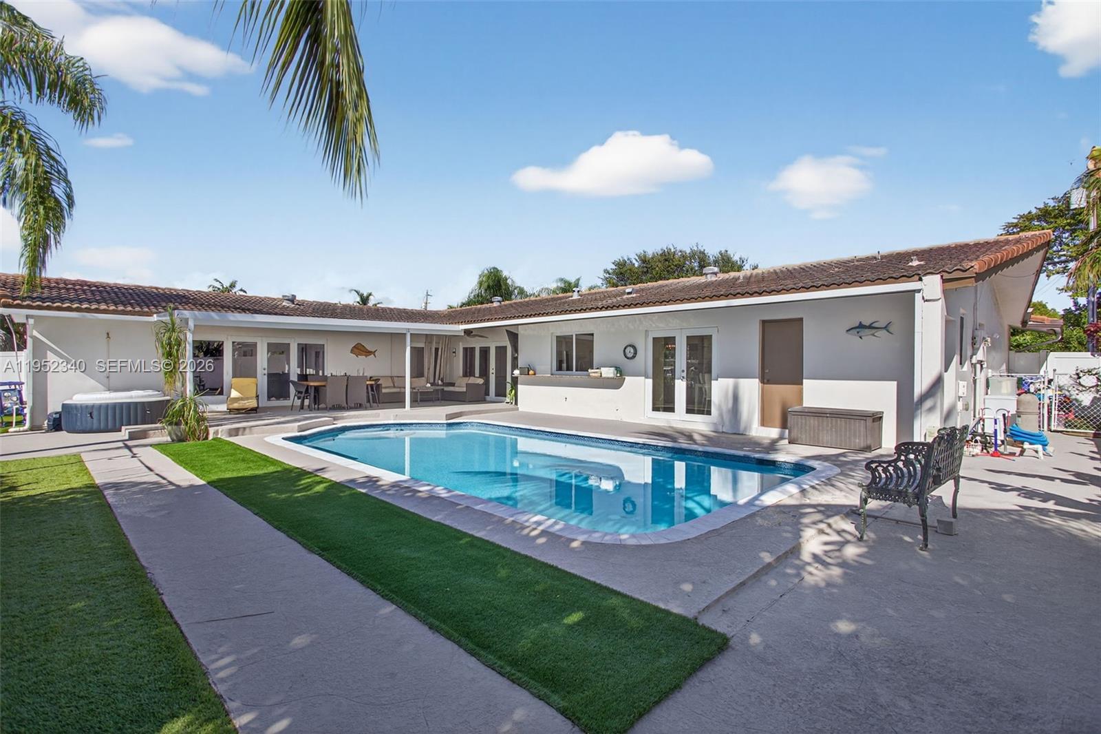 LANDINGS FIRST SEC - Residential