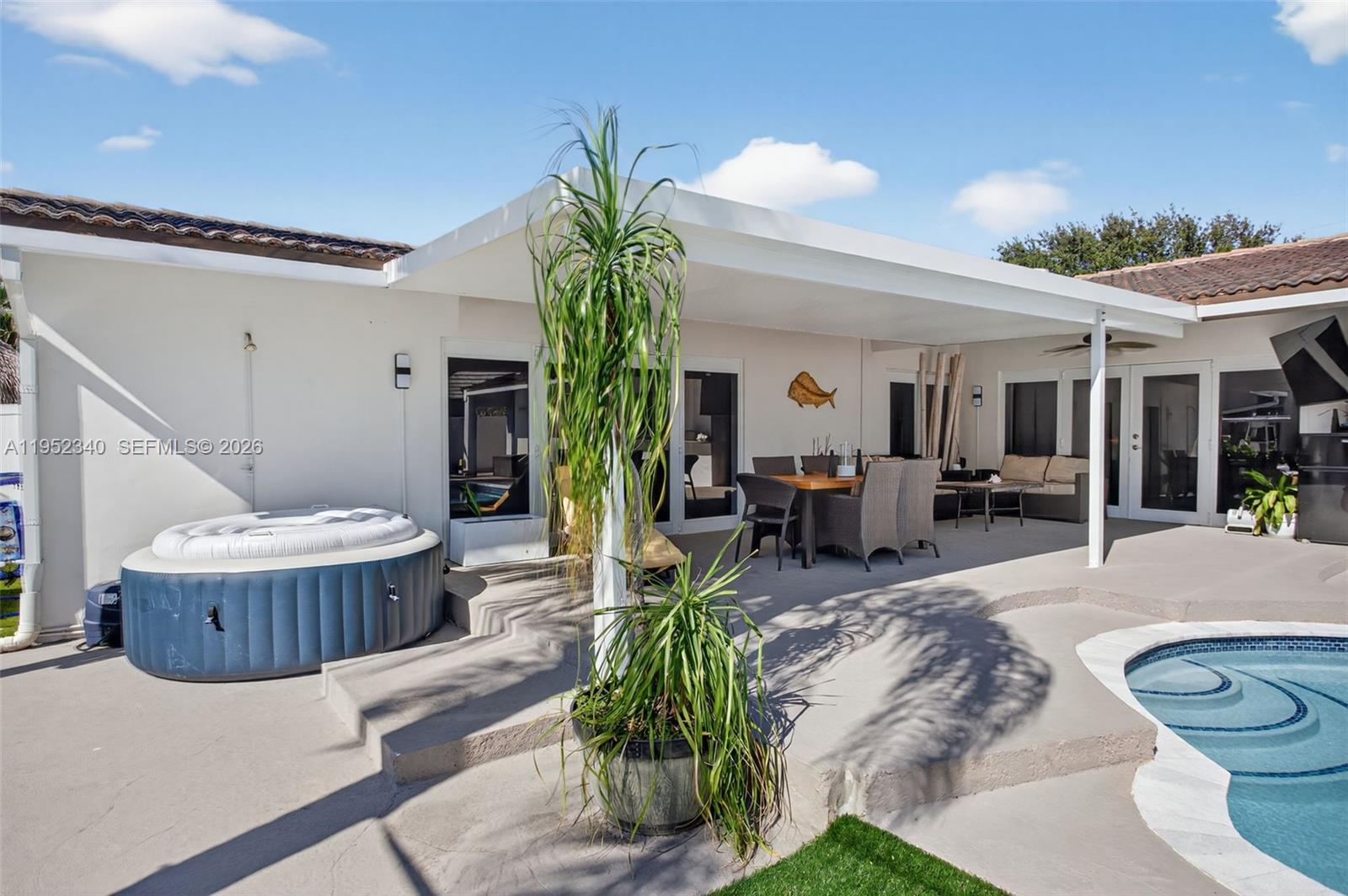 LANDINGS FIRST SEC - Residential