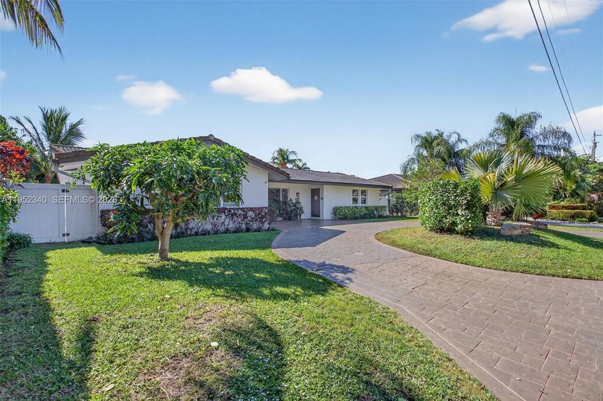 WATERFRONT ESTATE @ THE LANDINGS! EAST FORT LAUDERDALE'S MOST DESIRABLE WATERFRONT COMMUNITY WITH NO H.O.A FEES. COMPLETELY UPDATED THROUGHOUT WITH NEW SAMSUNG APPLIANCES, A/C UPDATED WITH WARRANTY, ALL BRAND NEW MARBLE FLOORING THROUGHOUT, NEW IMPACT WINDOWS. ALL THREE BEDROOMS ARE LOCATED ON WEST SIDE OF PROPERTY FEATURING DUAL MASTER SUITES. THE EAST SIDE OF HOME FEATURES A MAGNIFICENT OPEN FLOOR PLAN AND ANOTHER FULL BATH THAT DOUBLES AS A CABANA BATH TO YOUR OUTDOOR OASIS. OUTDOOR LIVING AT THIS HOME IS TO DIE FOR. ALL MANICURED NO STRESS BACK YARD WITH ARTIFICIAL TURF AND NO GRASS TO TAKE CARE OF! POOL IS BEAUTIFUL w/ SEPARATE HOT TUB / JACUZZI AS WELL, BRAND NEW BOAT DOCK AND A ADDITIONAL FLOATING DOCK. BRAND NEW BOAT LIFT MAKES THE HOME COMPLETE! HUGE CIRCULAR DRIVE GIVES YOU AMPLE ROOM TO PARK CARS, TRUCKS & TOYS. 80 FEET OF SEA WALL, 40 FEET OF DOCK, NEW 14000 LB BOAT LIFT, ALL FENCING BRAND NEW. MOVE IN AND ENJOY IT, CALL TO INQUIRE TODAY.