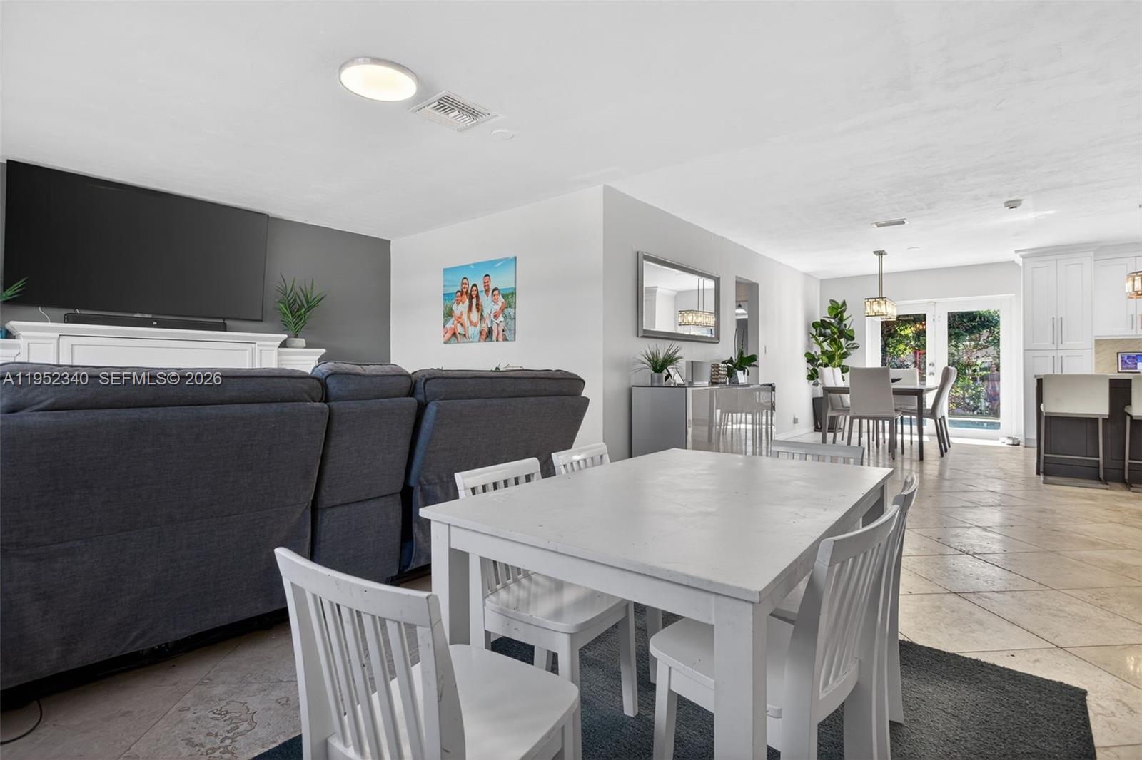 LANDINGS FIRST SEC - Residential