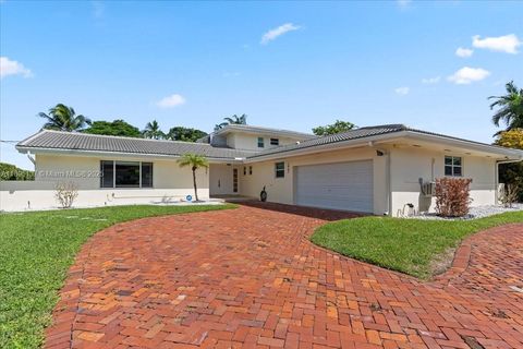 1961 NE 188th St Miami FL 33179