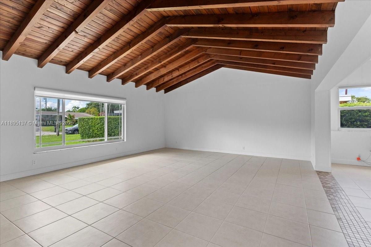 GREYKNOLL ESTATES - Residential