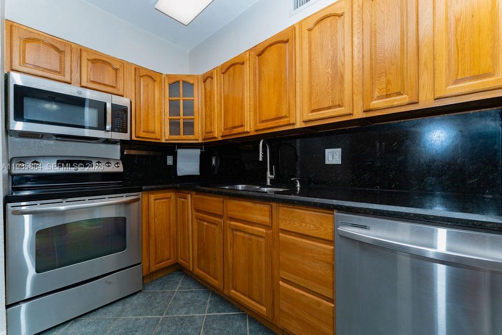 POMPANO BEACH HIGHLANDS - Residential