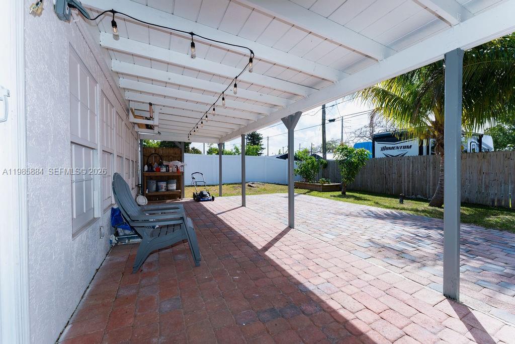 POMPANO BEACH HIGHLANDS - Residential