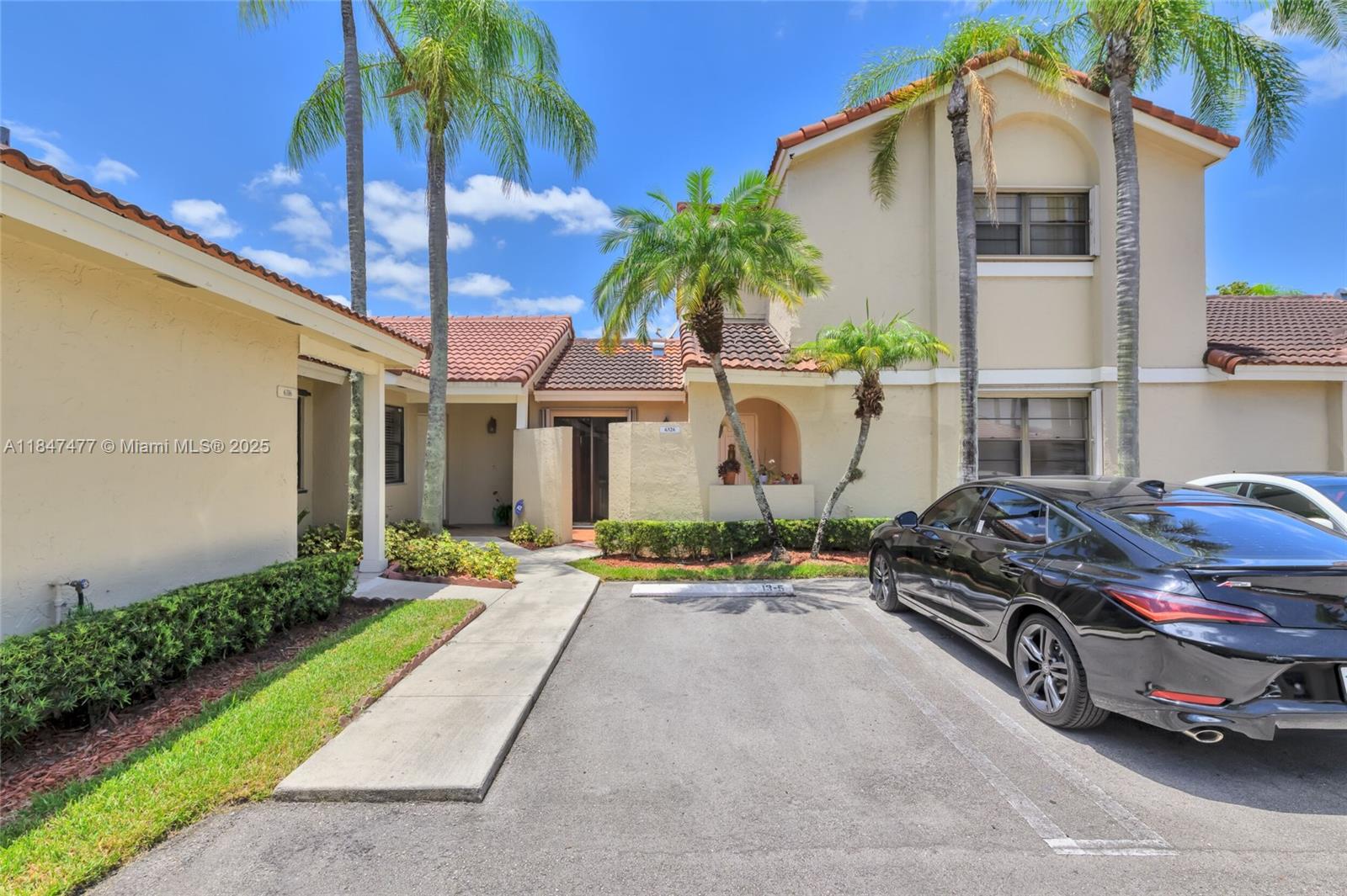 VILLA HOMES AT THE MOORS - Residential