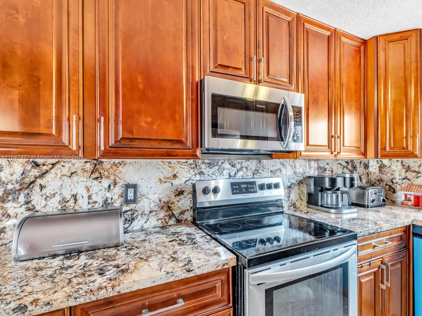 VILLA HOMES AT THE MOORS - Residential