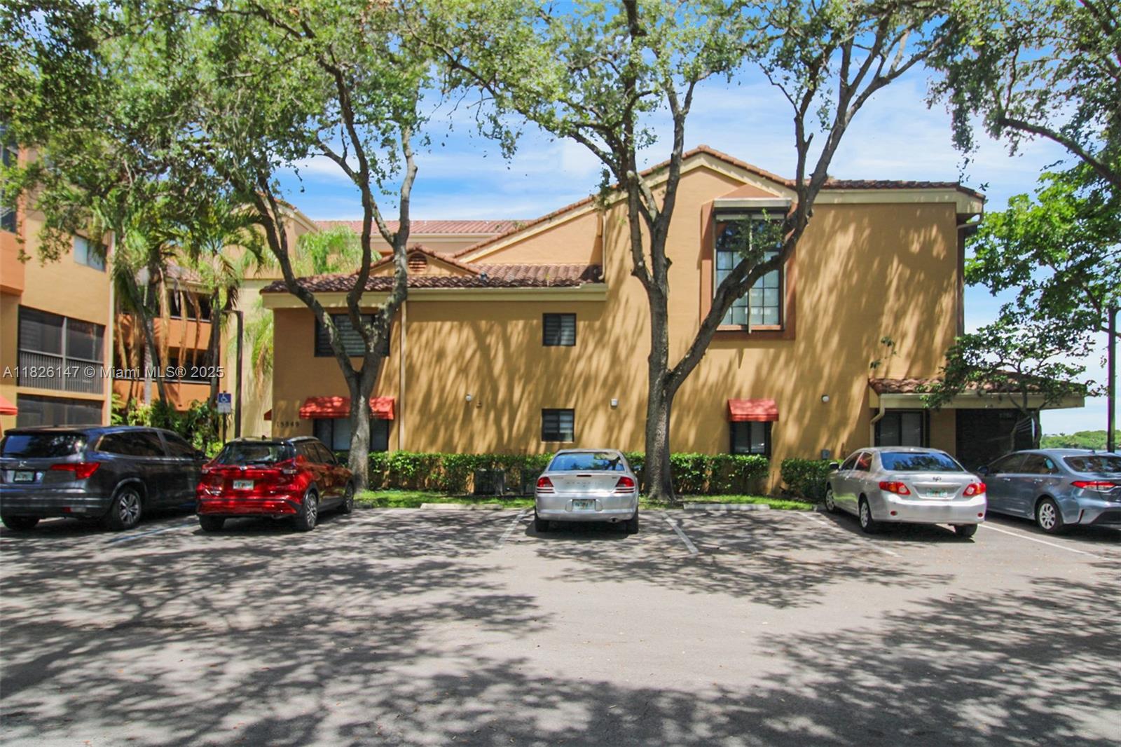 Step into this beautifully maintained unit - rare unit on the first floor, offering easy access and serene lifestyle in one of Miami Lakes sought after communities! AC replaced on 11/2024.
Whether you're a first-time buyer, downsizing or simply looking for a peaceful place to call home, this apartment delivers. Enjoy quiet, residential charm and walkable proximity to shops, restaurants and parks.
Don't miss your chance to own this unit!