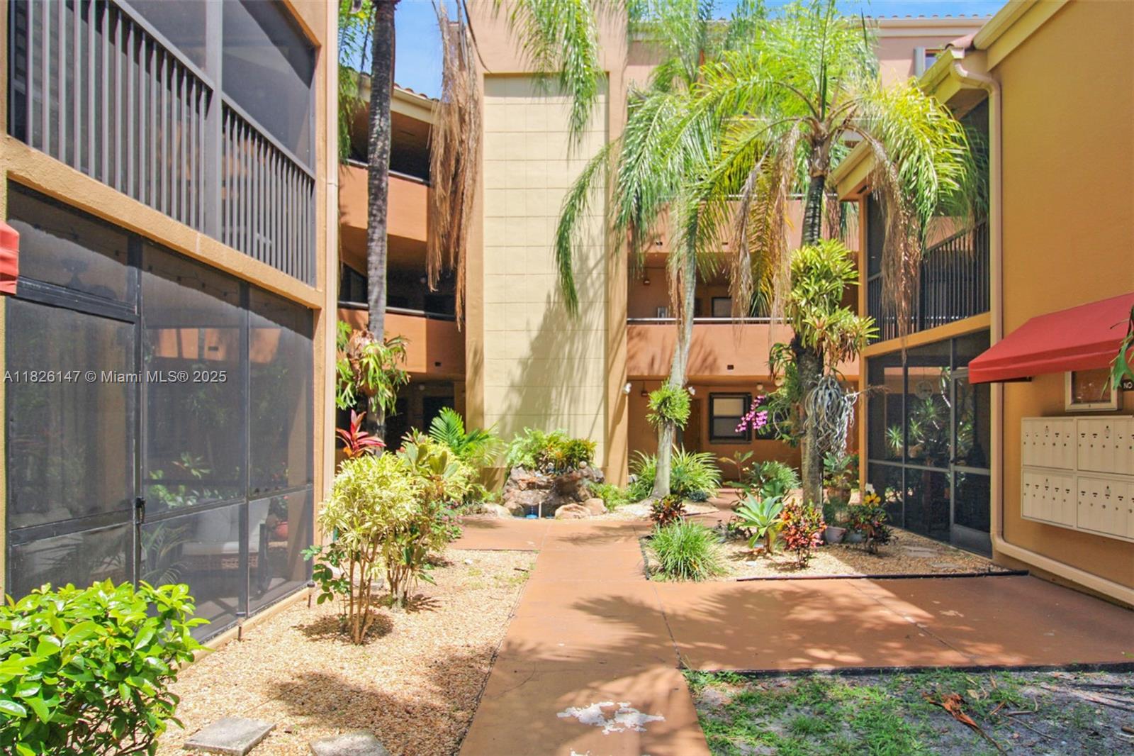 15549 N Miami Lakeway N 104, Miami Lakes, FL, 33014/$280,000 1 15549 N Miami Lakeway N 104