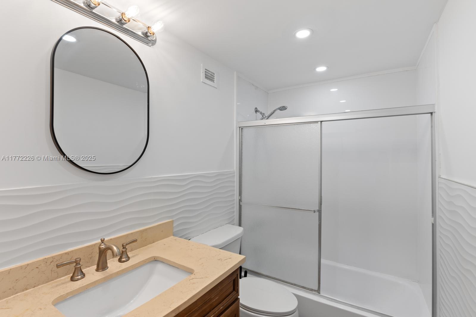 COASTAL TOWERS CONDO - Residential