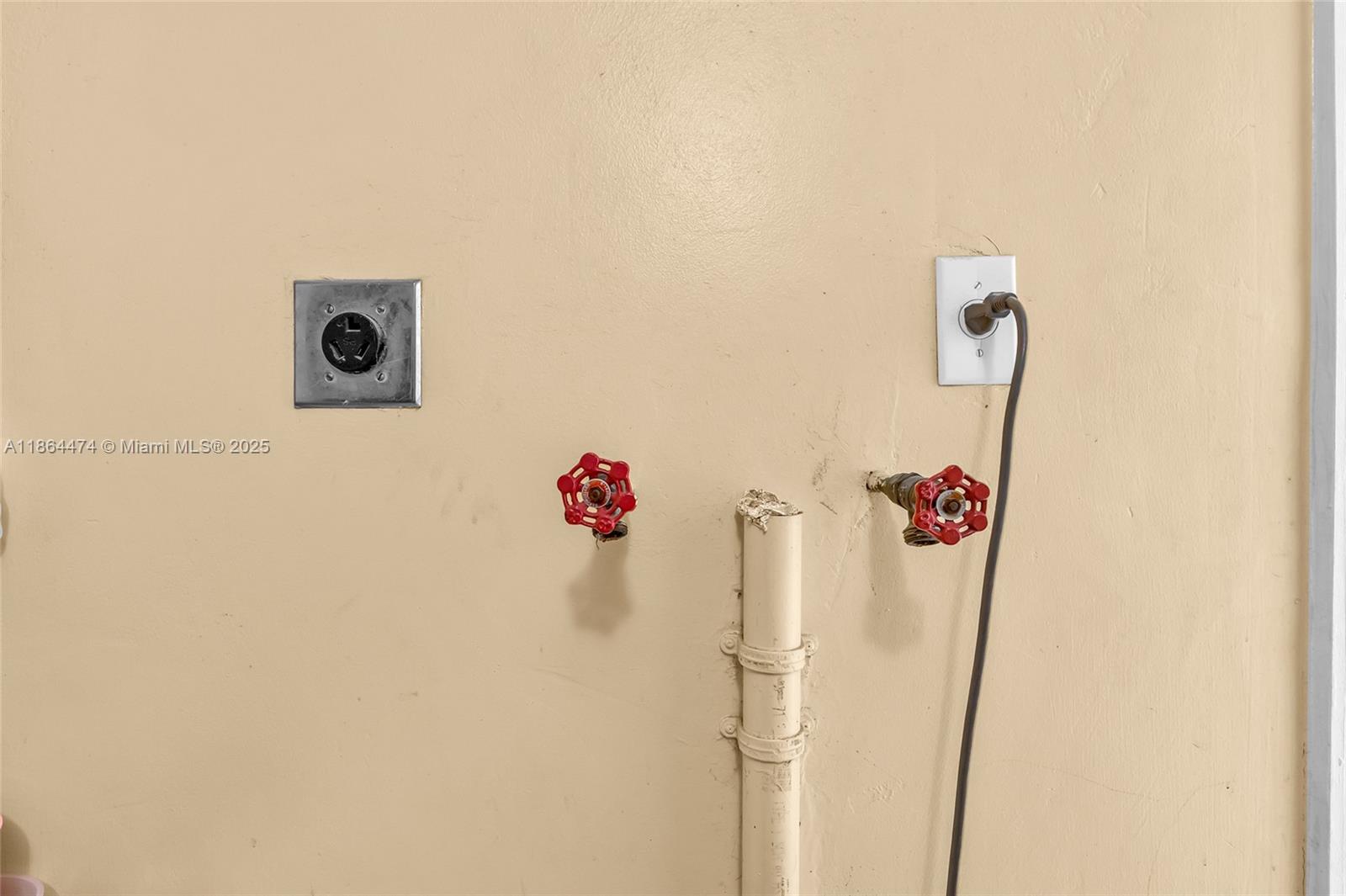 CAROL CITY 5TH ADDN - Residential