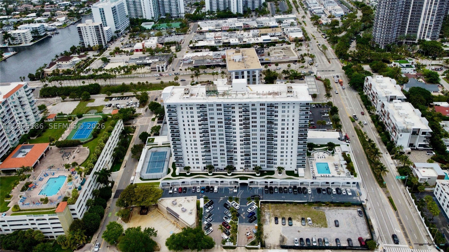 3015 N Ocean Blvd 4L