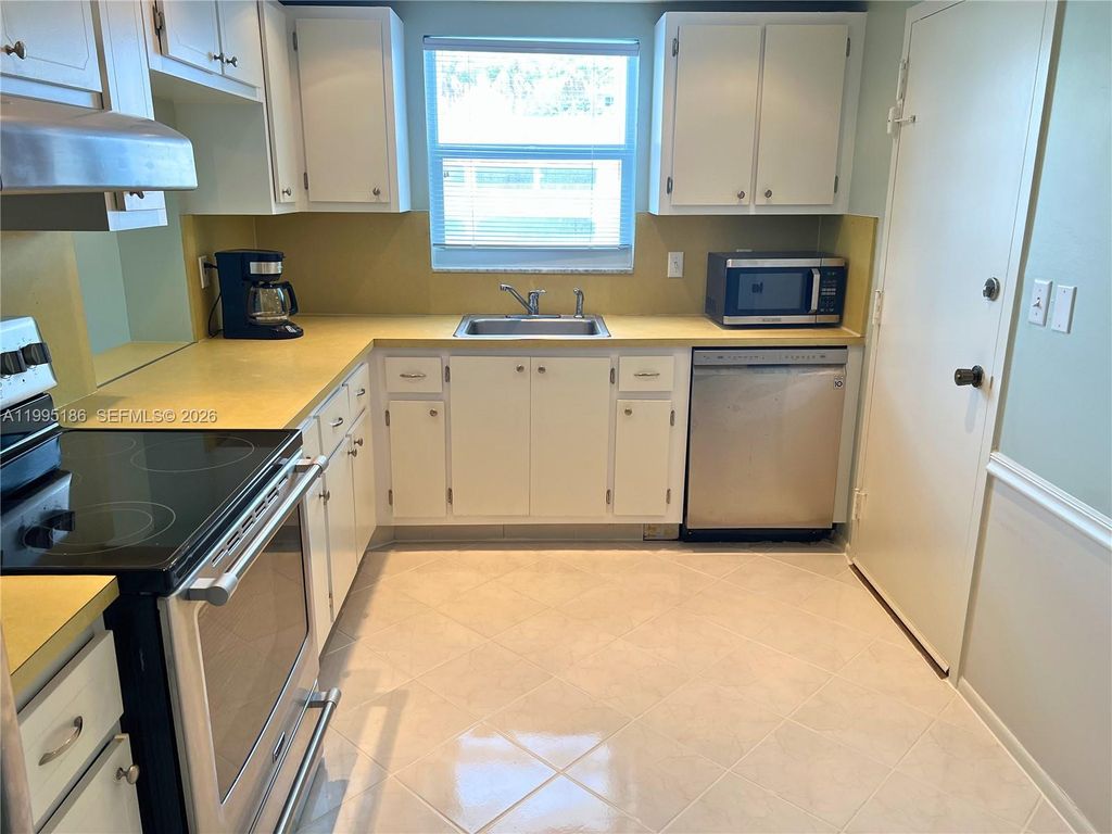 Photo of 3015 N Ocean Blvd #4L, Fort Lauderdale, FL 33308 (MLS # A11995186)