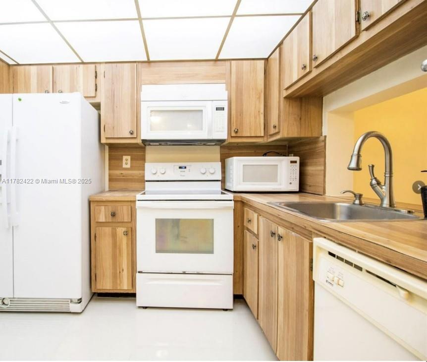 20850 San Simeon Way 408-5