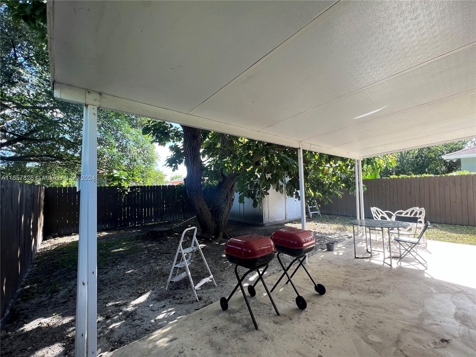 LIBERTY CITY - Residential