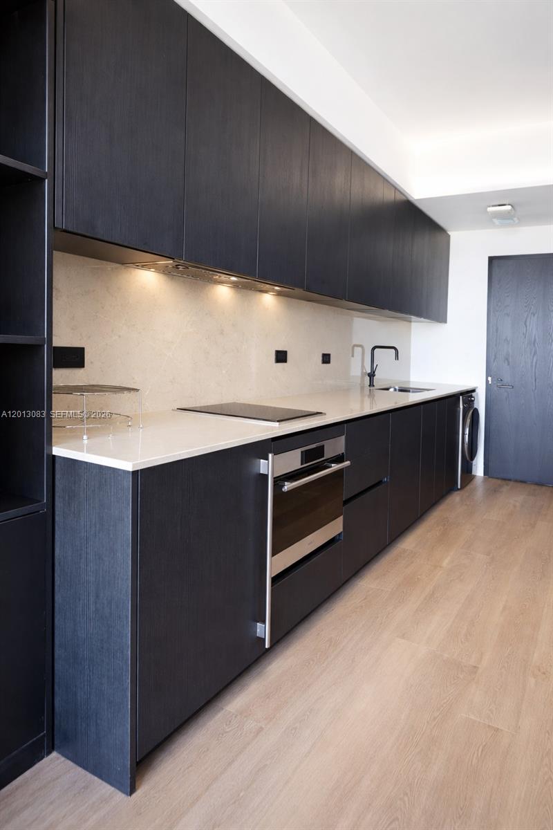 E11EVEN RESIDENCES - Residential