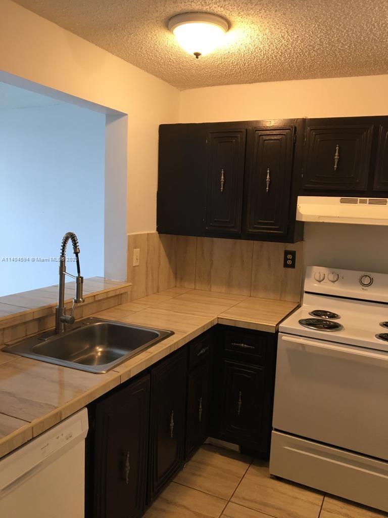 MONTECARLO CONDO - Residential