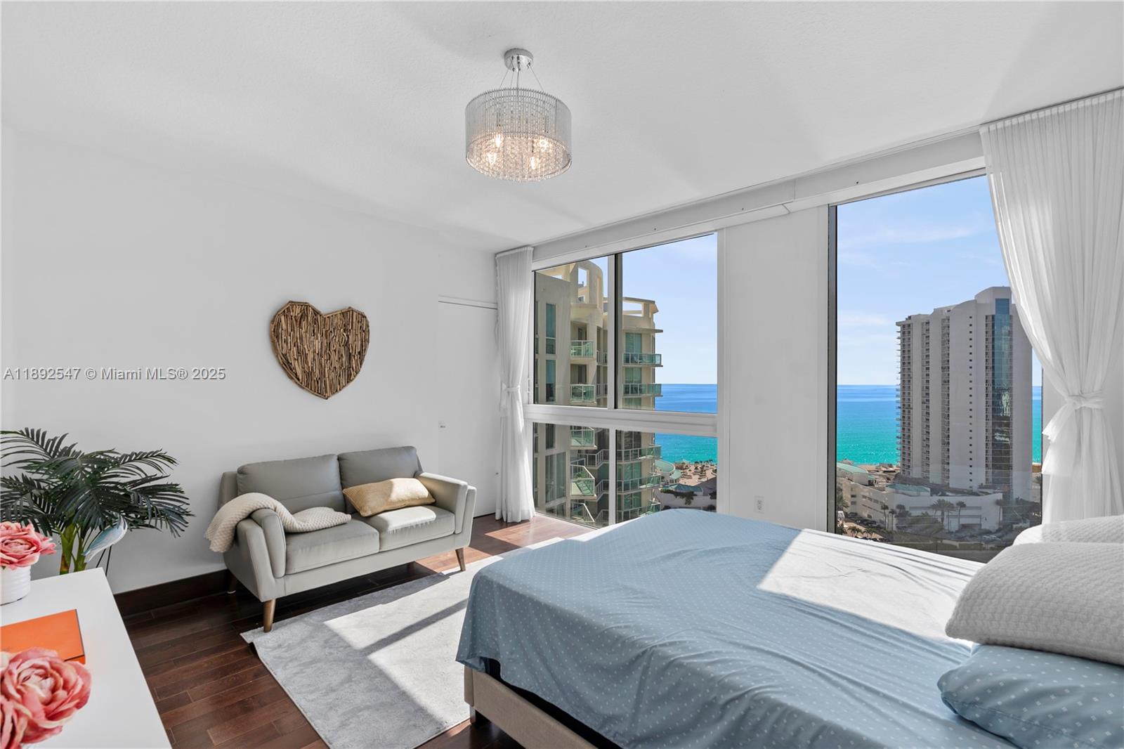 ST TROPEZ ON THE BAY II C - Residential Lease