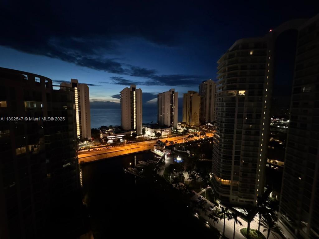 ST TROPEZ ON THE BAY II C - Residential Lease
