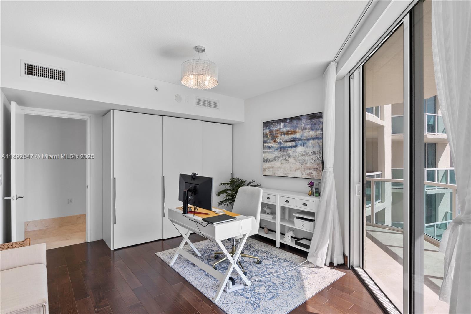 ST TROPEZ ON THE BAY II C - Residential Lease