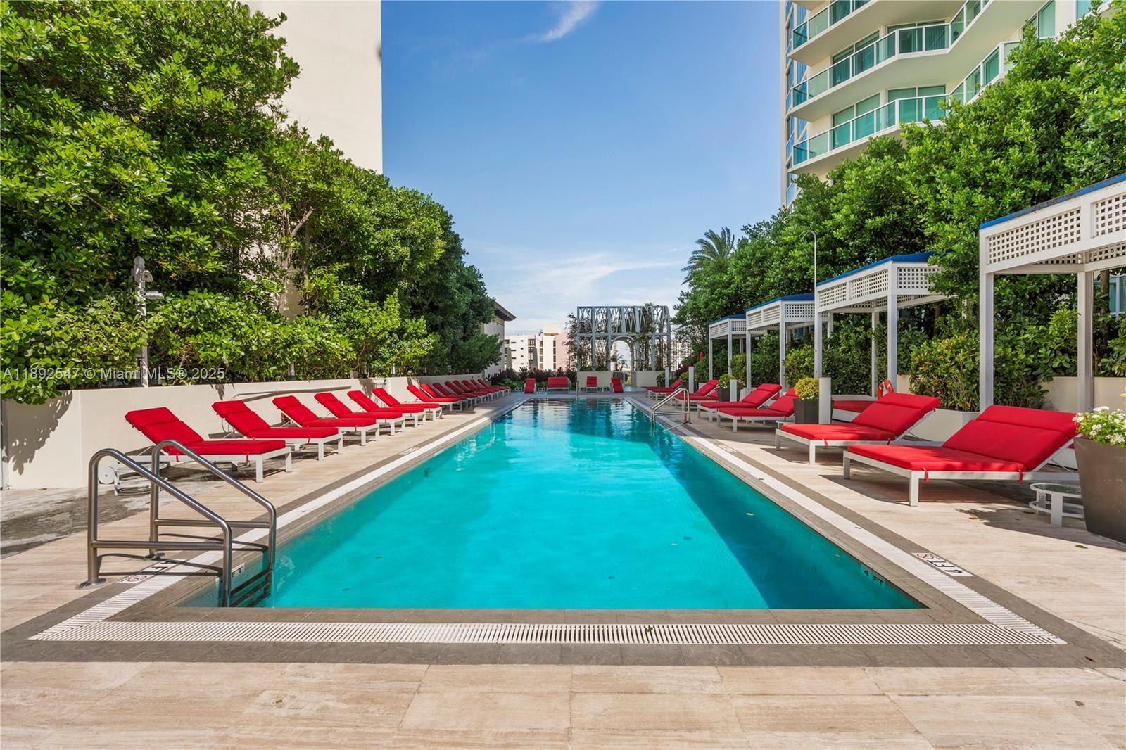 ST TROPEZ ON THE BAY II C - Residential Lease