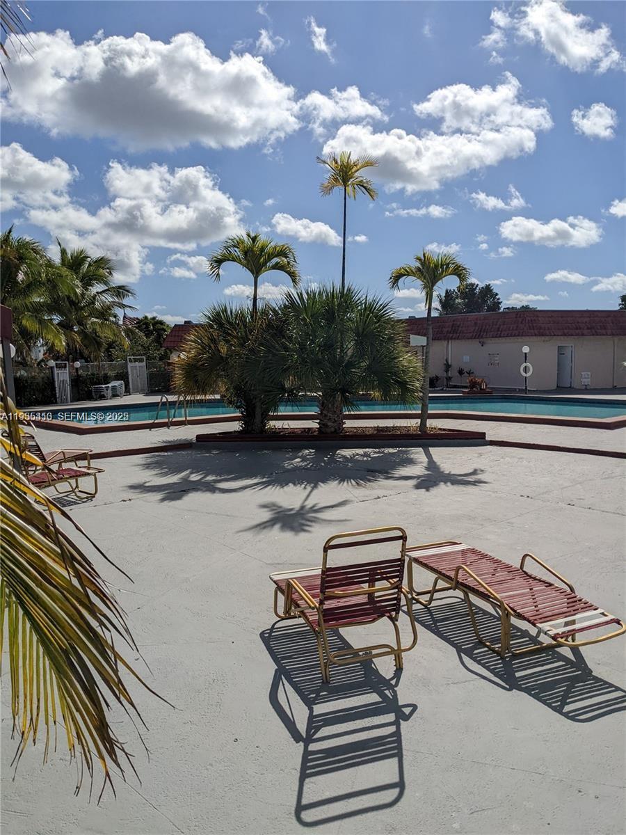 RO-MONT SOUTH CONDO MNPQ - Residential