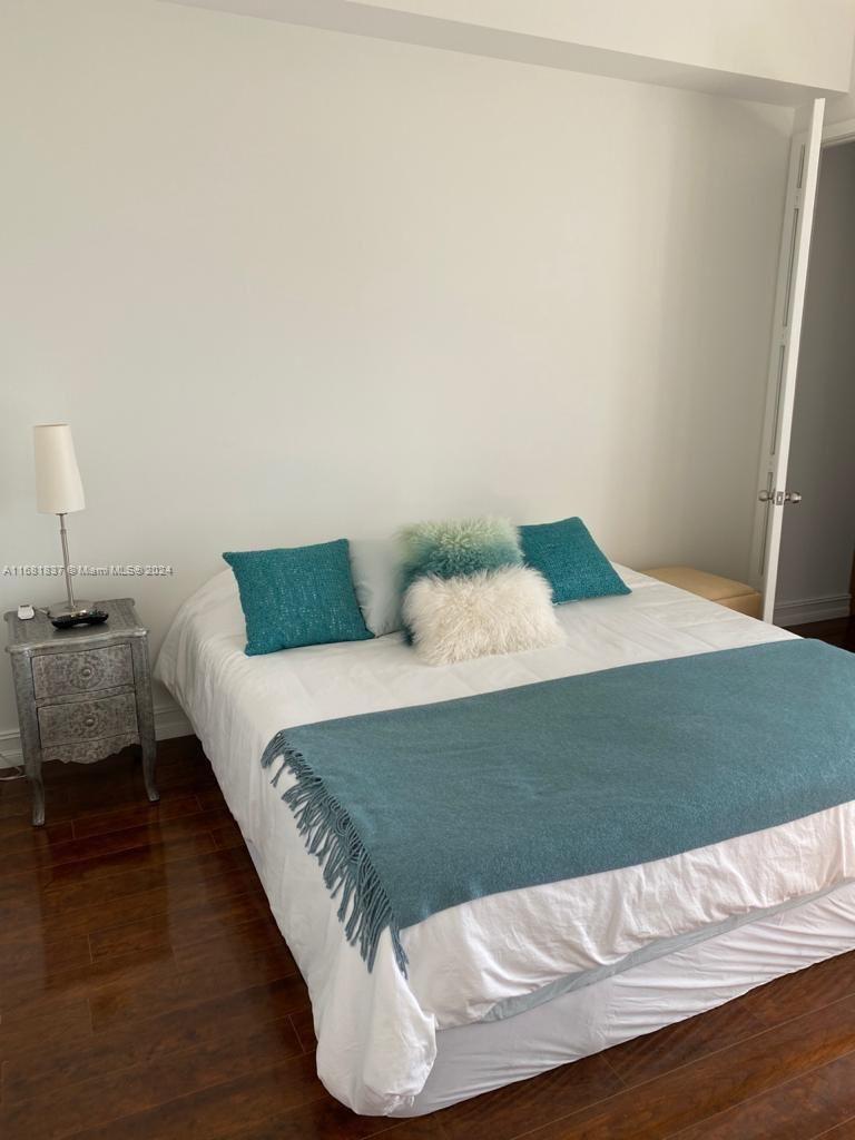 TRUMP PALACE CONDO - Residential Lease