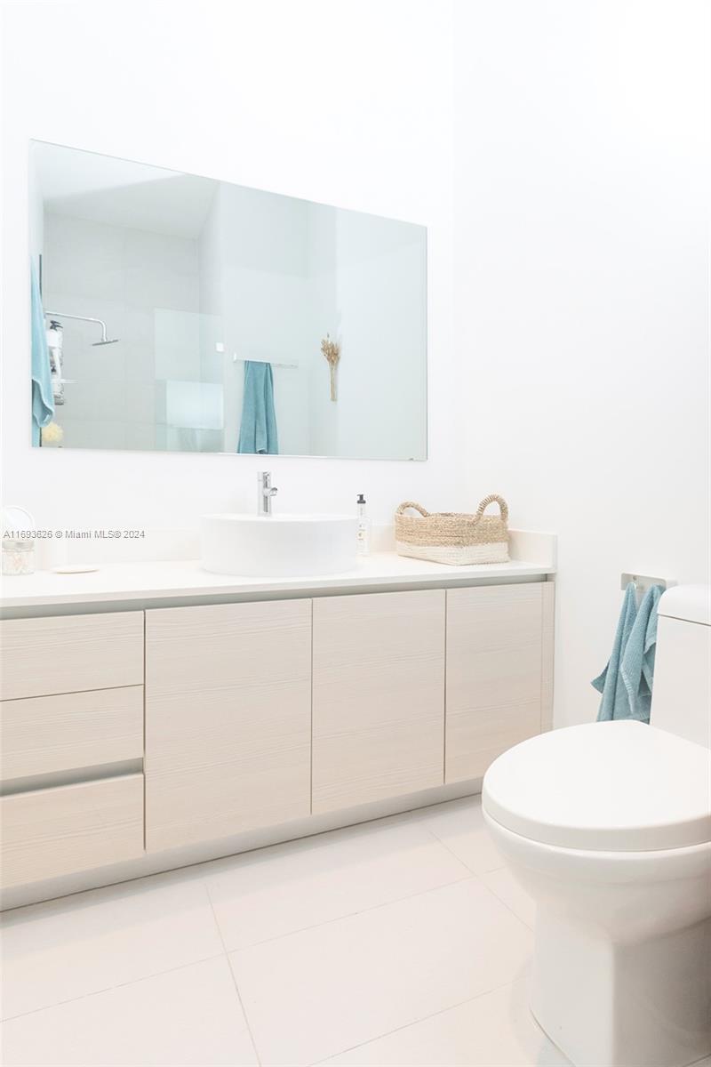 BEACHWALK CONDOMINIUM - Residential Lease