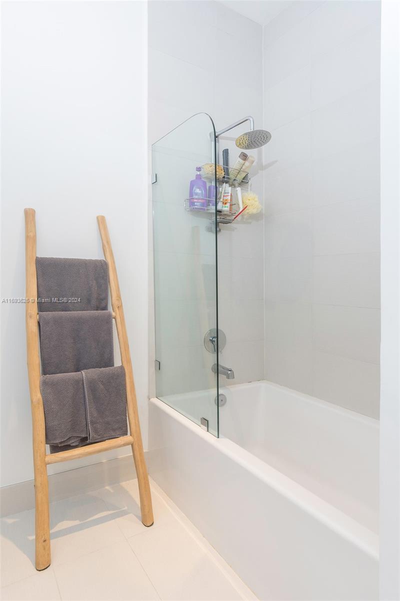 BEACHWALK CONDOMINIUM - Residential Lease