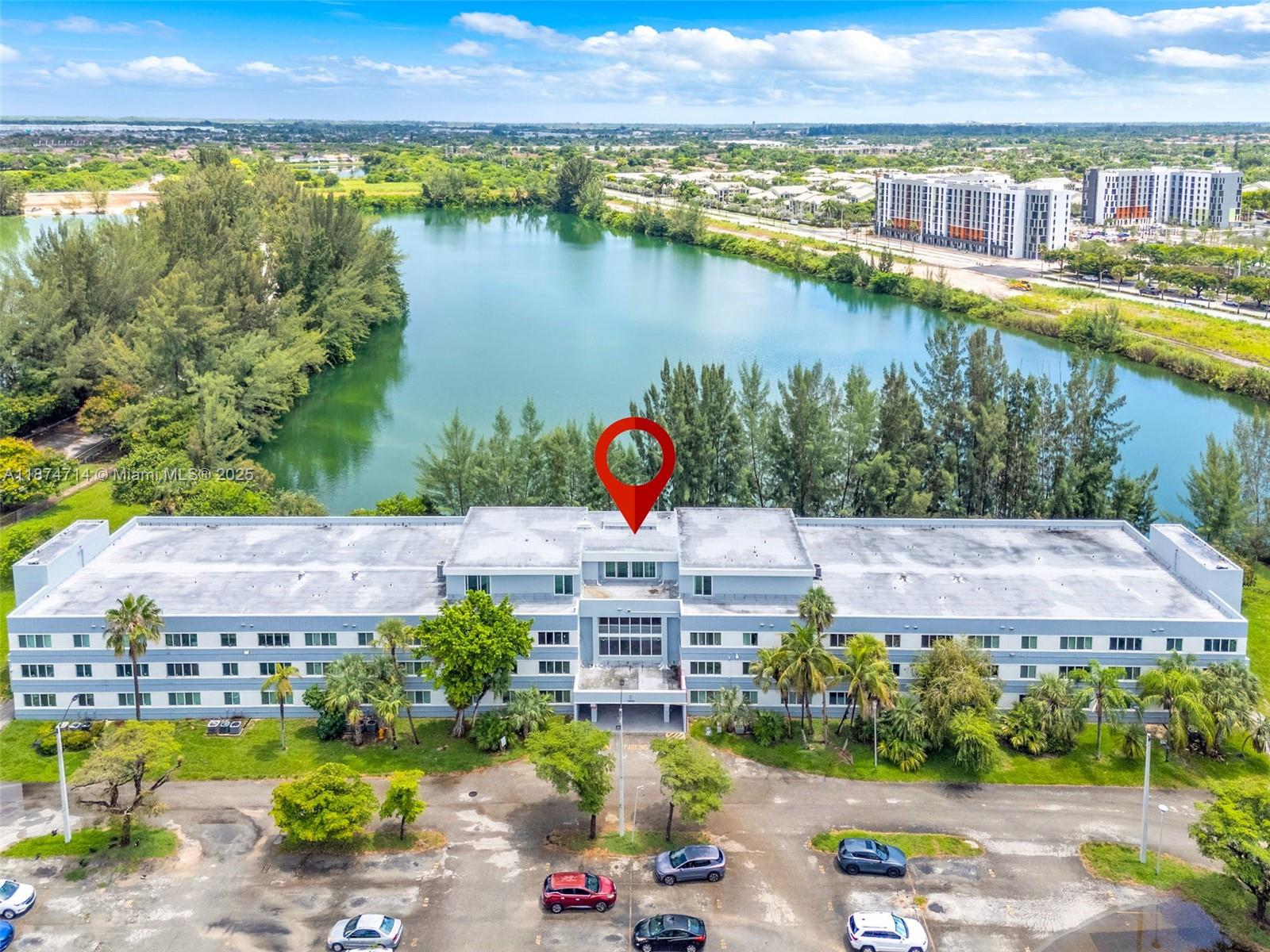 NARANJA LAKES CONDO NO 5 - Residential