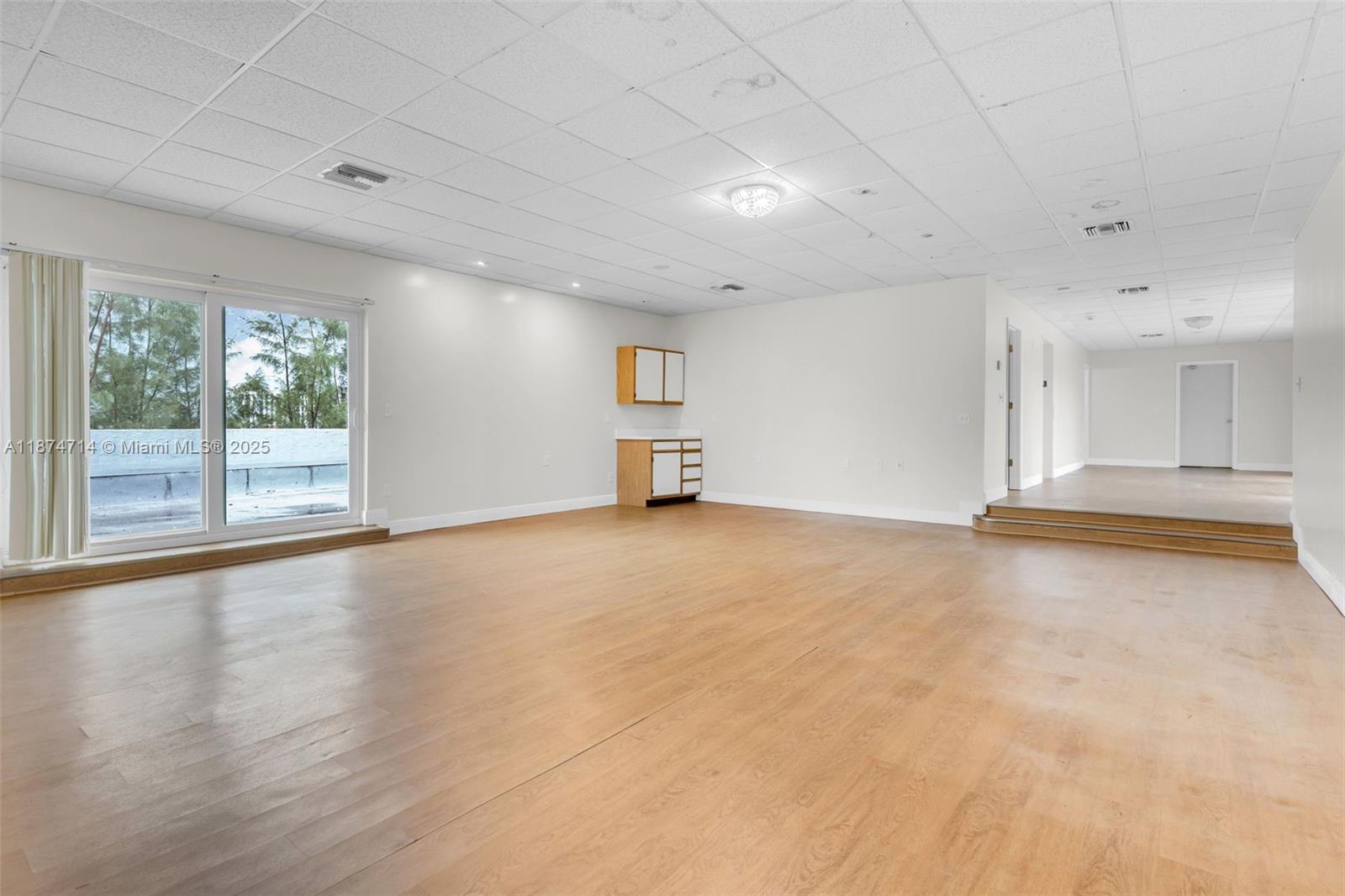 NARANJA LAKES CONDO NO 5 - Residential