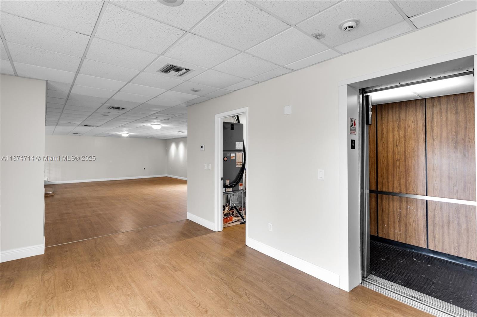 NARANJA LAKES CONDO NO 5 - Residential