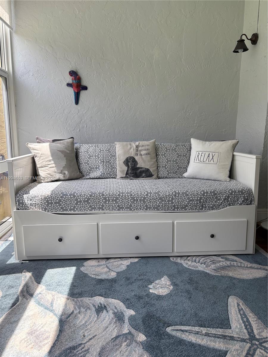 NATURA CONDO NO 2 - Residential