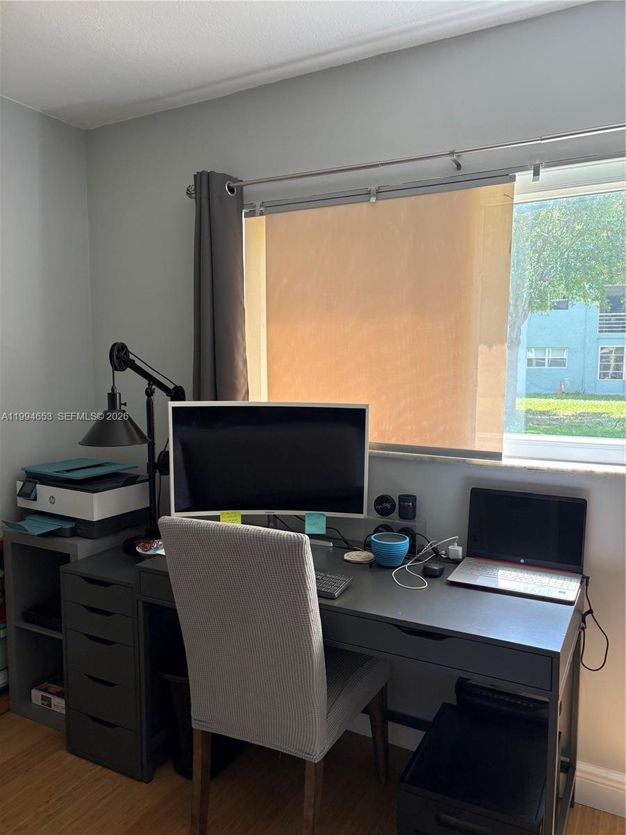 NATURA CONDO NO 2 - Residential