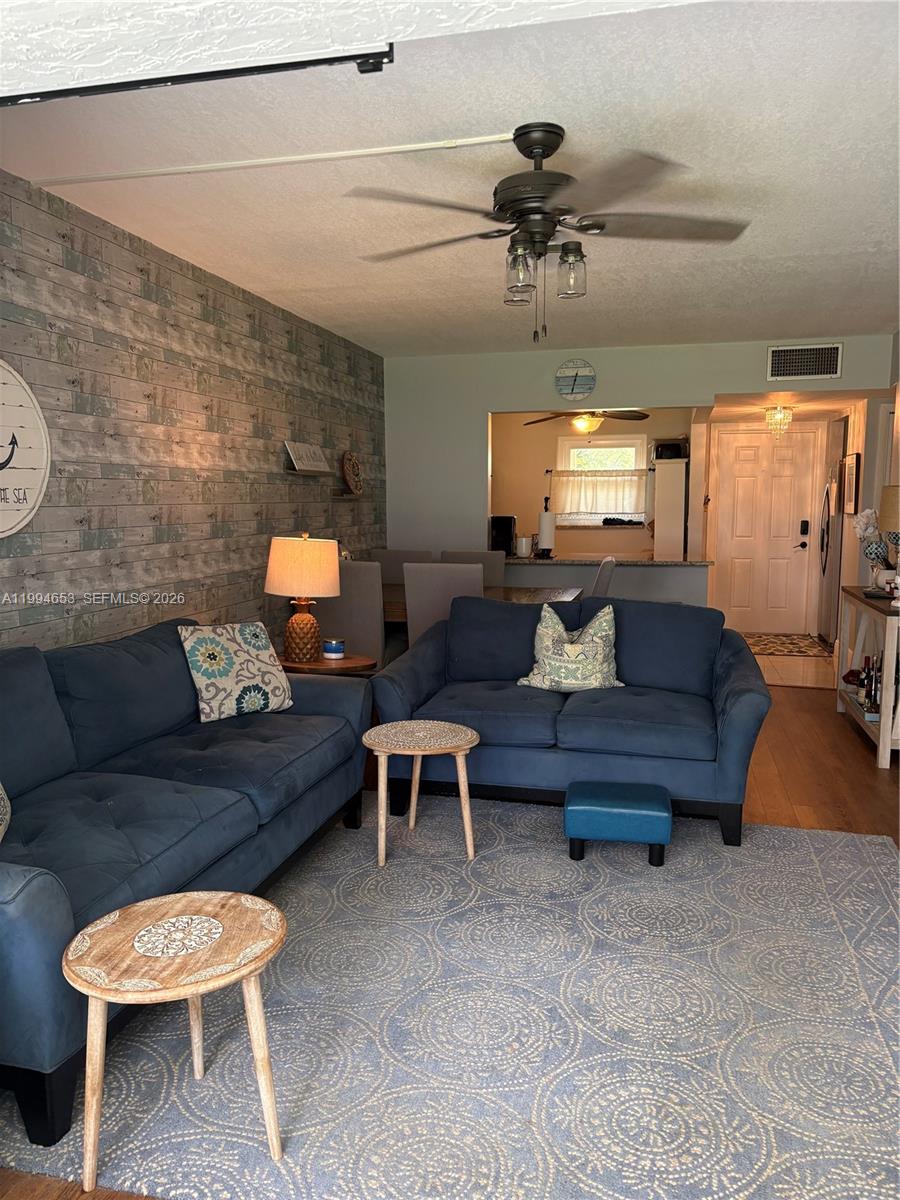 NATURA CONDO NO 2 - Residential