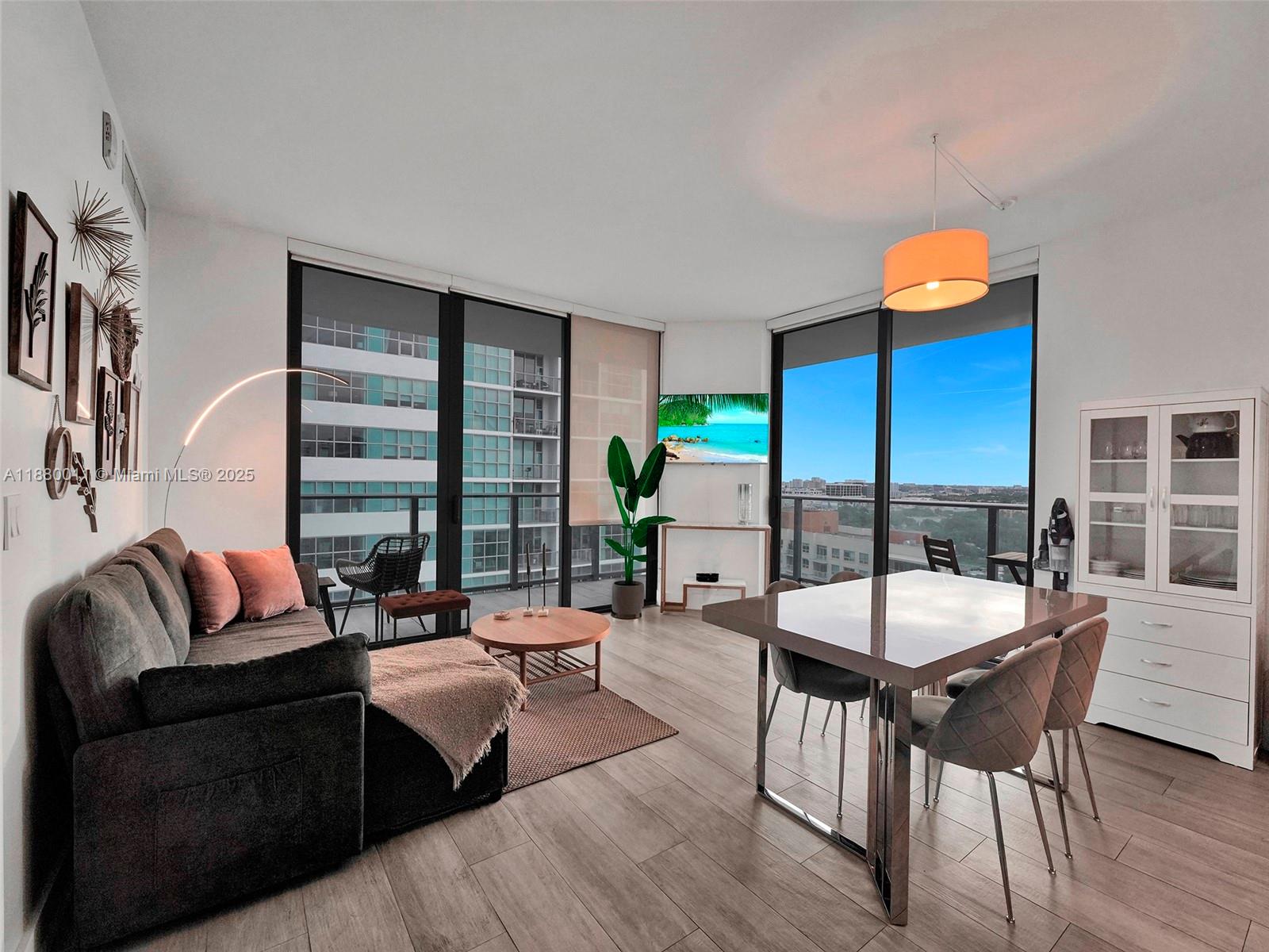 121 NE 34th St 1601