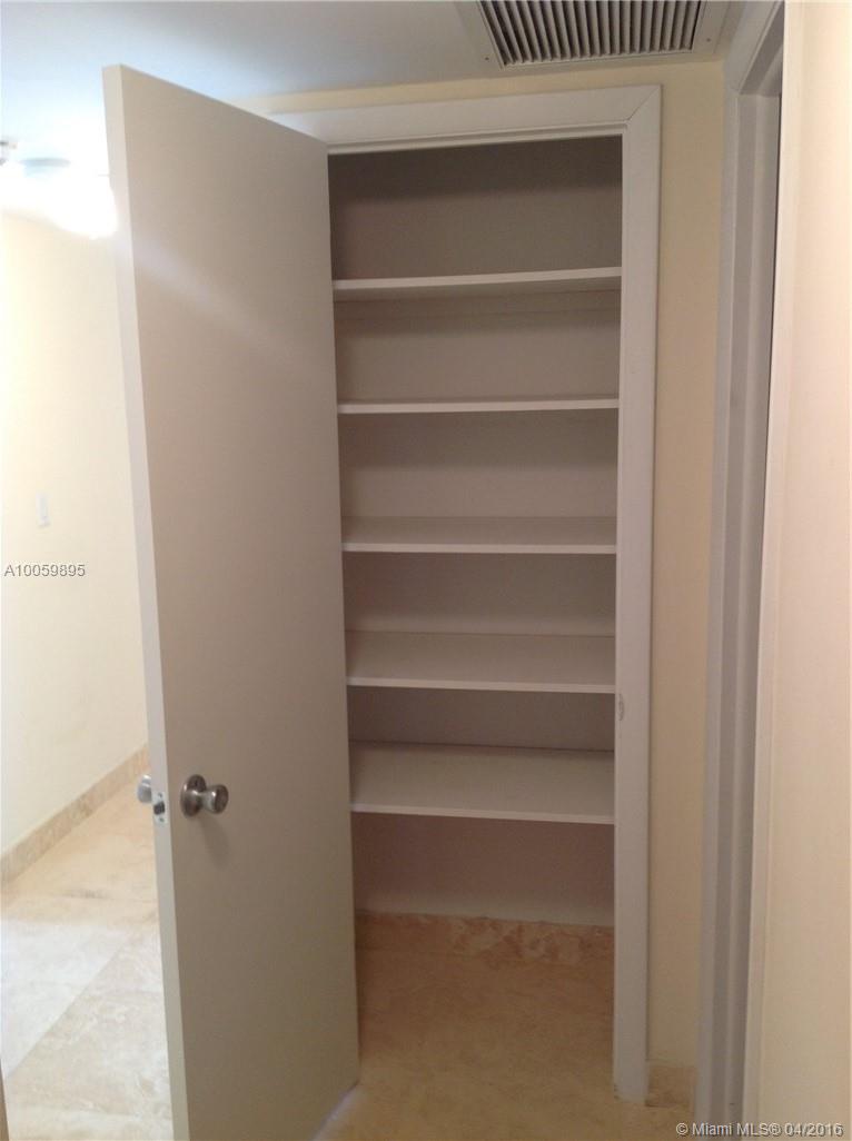 Towers Of Key Biscayne Co - Residential Lease