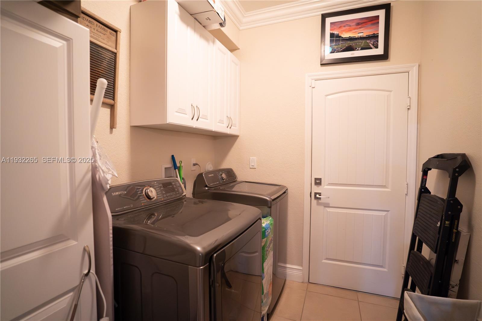 REDLAND REEF - Residential