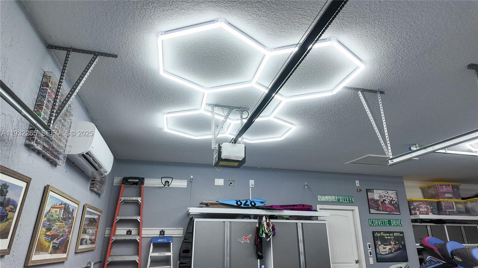 REDLAND REEF - Residential