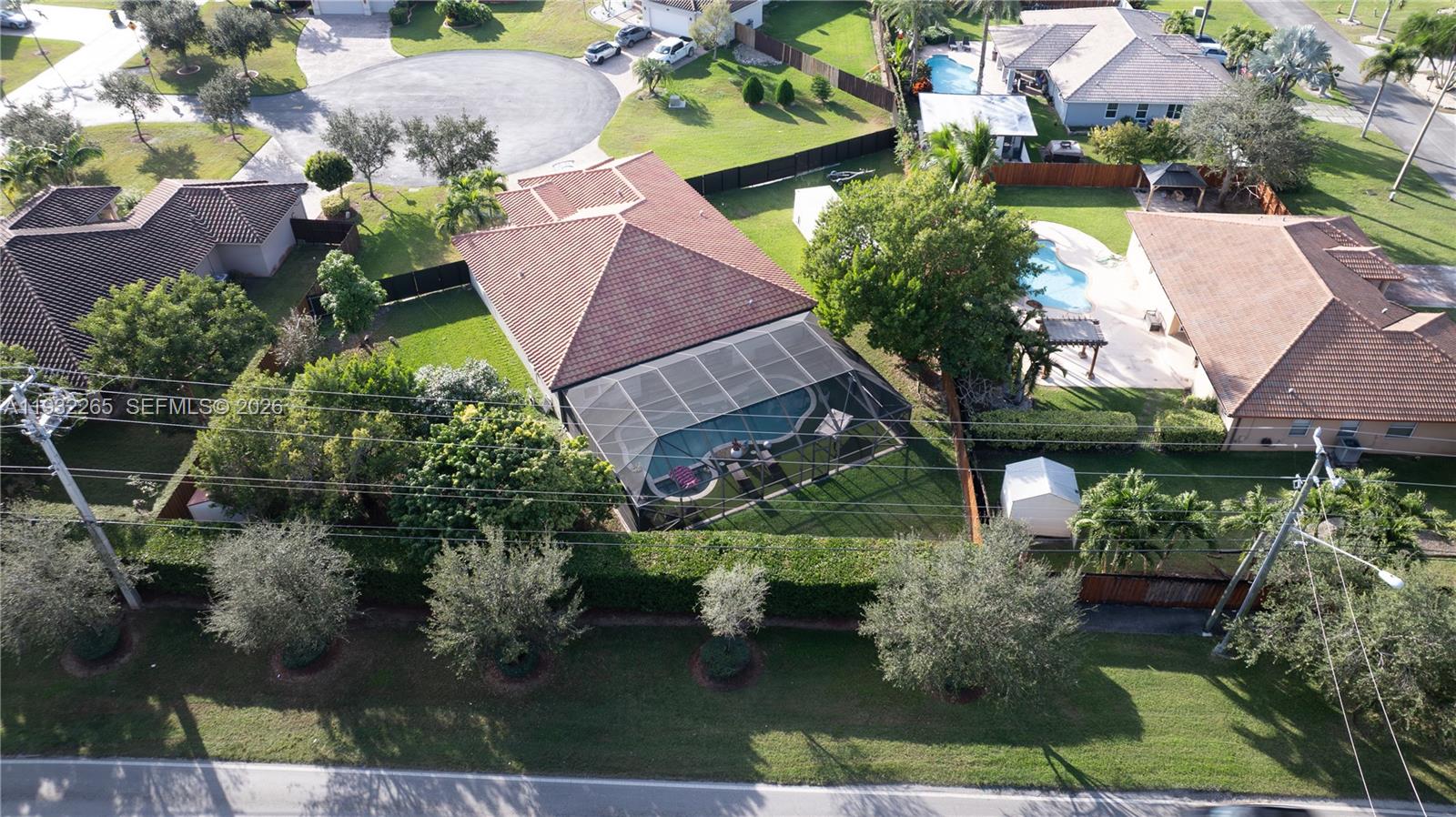 REDLAND REEF - Residential