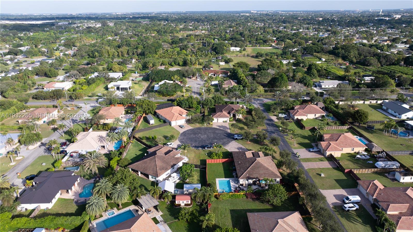 REDLAND REEF - Residential