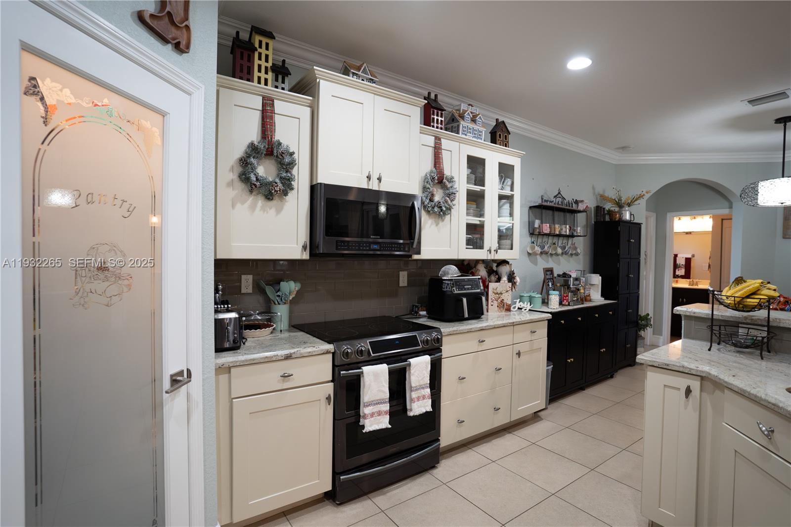 REDLAND REEF - Residential