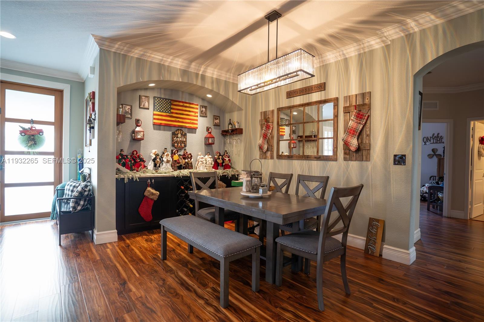 REDLAND REEF - Residential